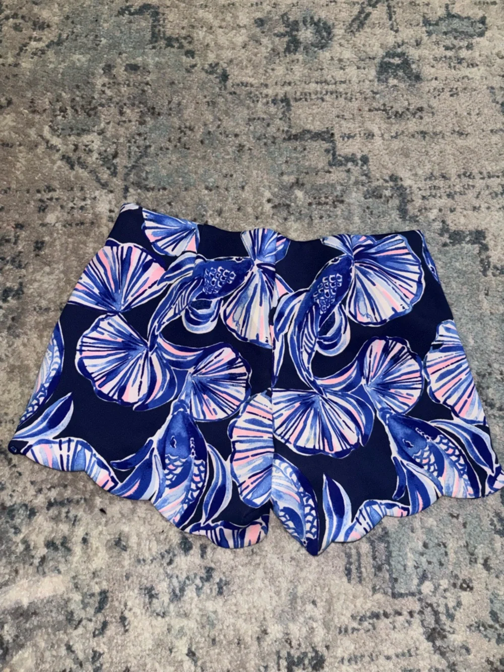 Lilly Pulitzer Adelia scuba short - Picture 5 of 6